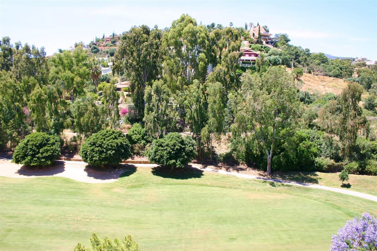 2 quarto Apartamento para venda em Benahavis com piscina - 280 000 € (Ref: 9245410)