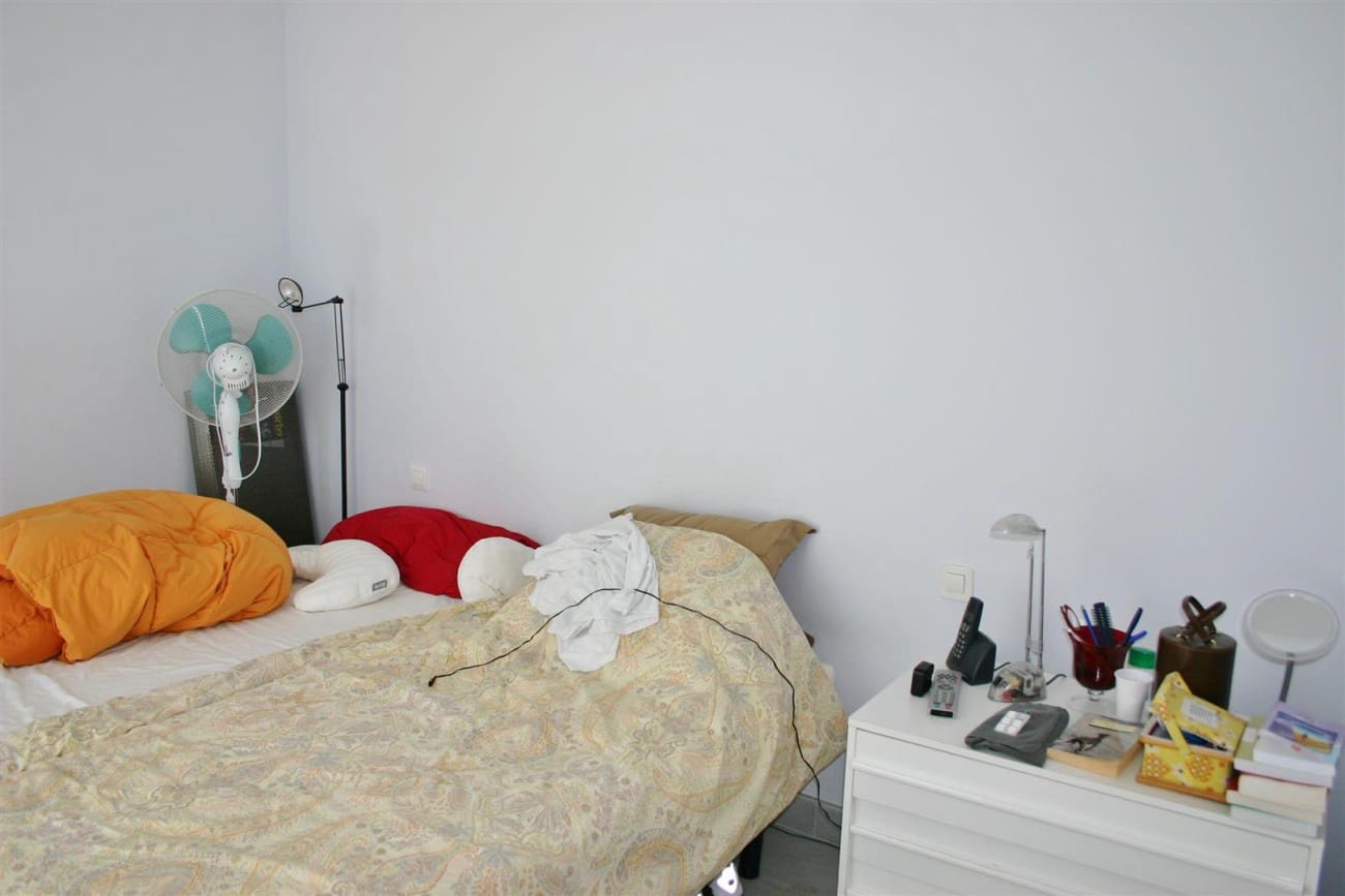 2 quarto Apartamento para venda em Benahavis com piscina - 280 000 € (Ref: 9245410)