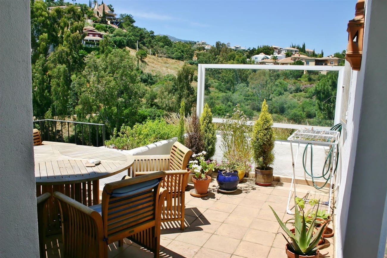 2 quarto Apartamento para venda em Benahavis com piscina - 280 000 € (Ref: 9245410)