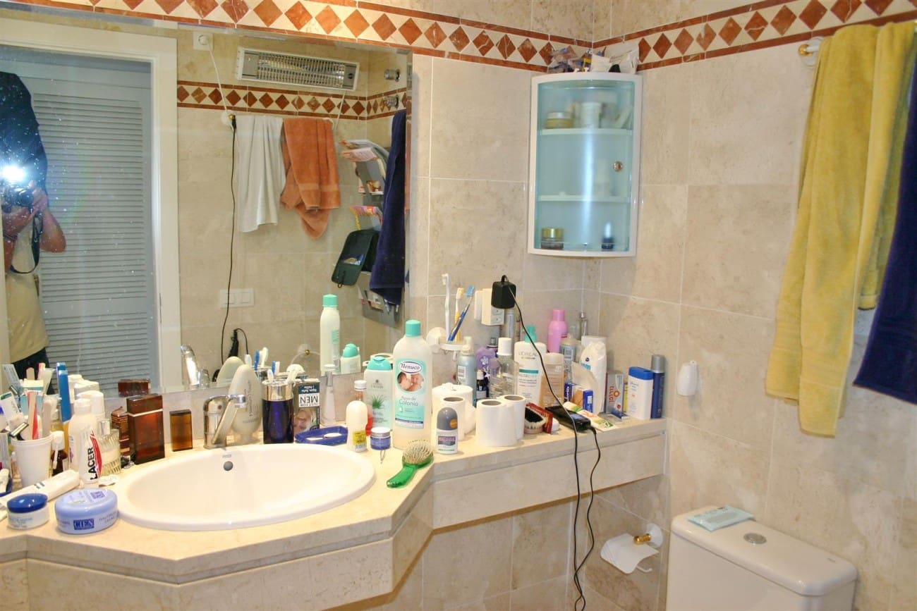 2 quarto Apartamento para venda em Benahavis com piscina - 280 000 € (Ref: 9245410)