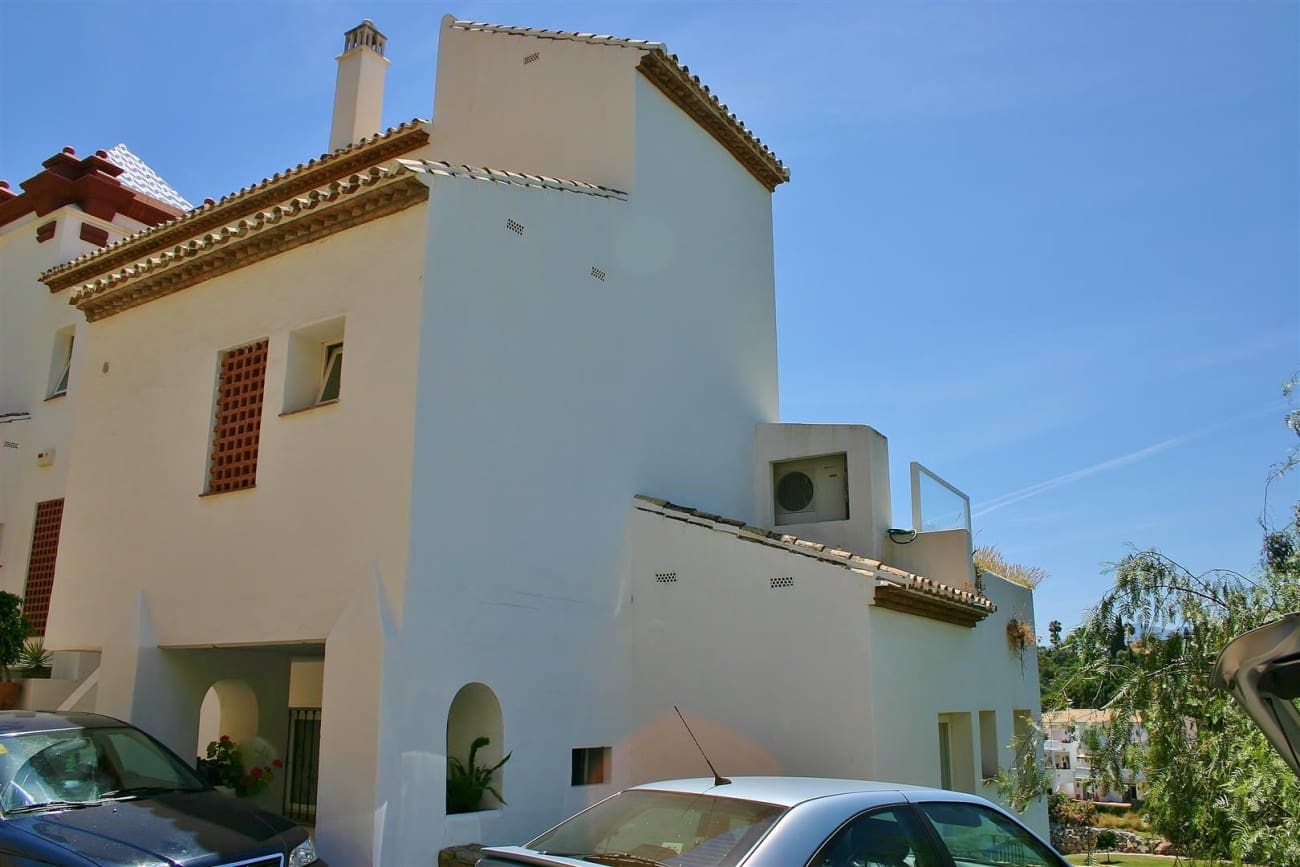 2 quarto Apartamento para venda em Benahavis com piscina - 280 000 € (Ref: 9245410)