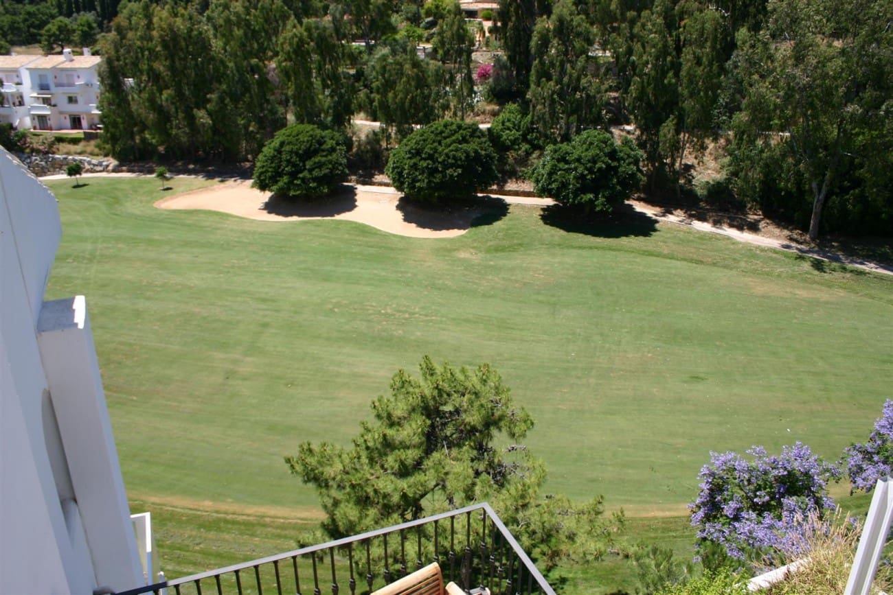 2 quarto Apartamento para venda em Benahavis com piscina - 280 000 € (Ref: 9245410)