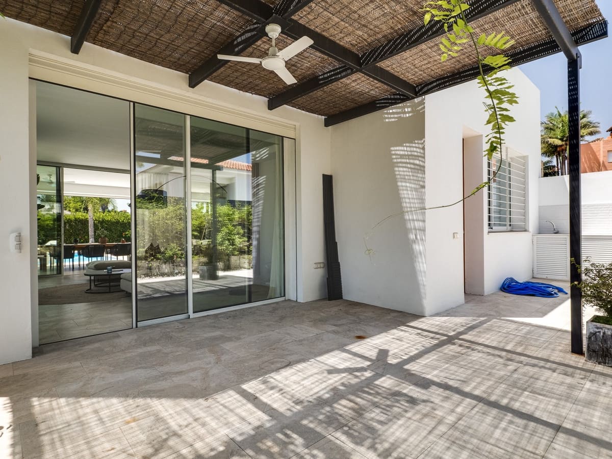 4 sypialnia Willa na sprzedaż w Guadalmina - 2 650 000 € (Ref: 9267689)