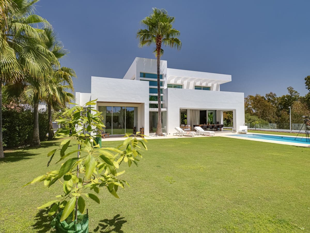 4 sypialnia Willa na sprzedaż w Guadalmina - 2 650 000 € (Ref: 9267689)