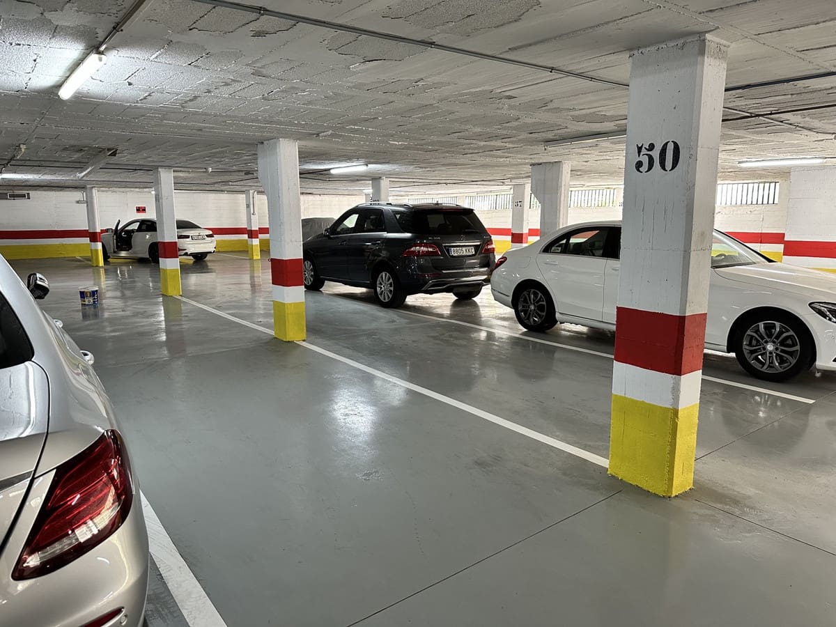 Erhverv til salg i Nueva Andalucia - € 29.000 (Ref: 9267690)