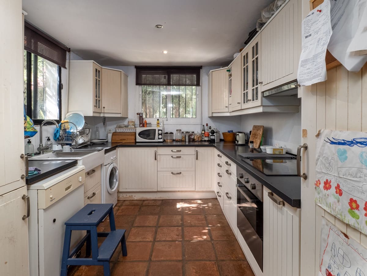 3 bedroom Commercial for sale in Casares - € 675,000 (Ref: 9267694)