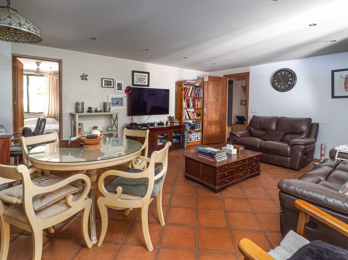 3 bedroom Commercial for sale in Casares - € 675,000 (Ref: 9267694)