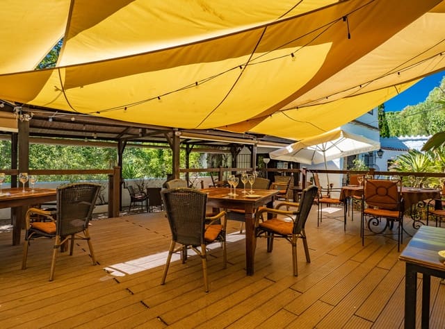 3 sypialnia Komercyjne na sprzedaż w Casares Pueblo, Casares - 675 000 € (Ref: 9267694)