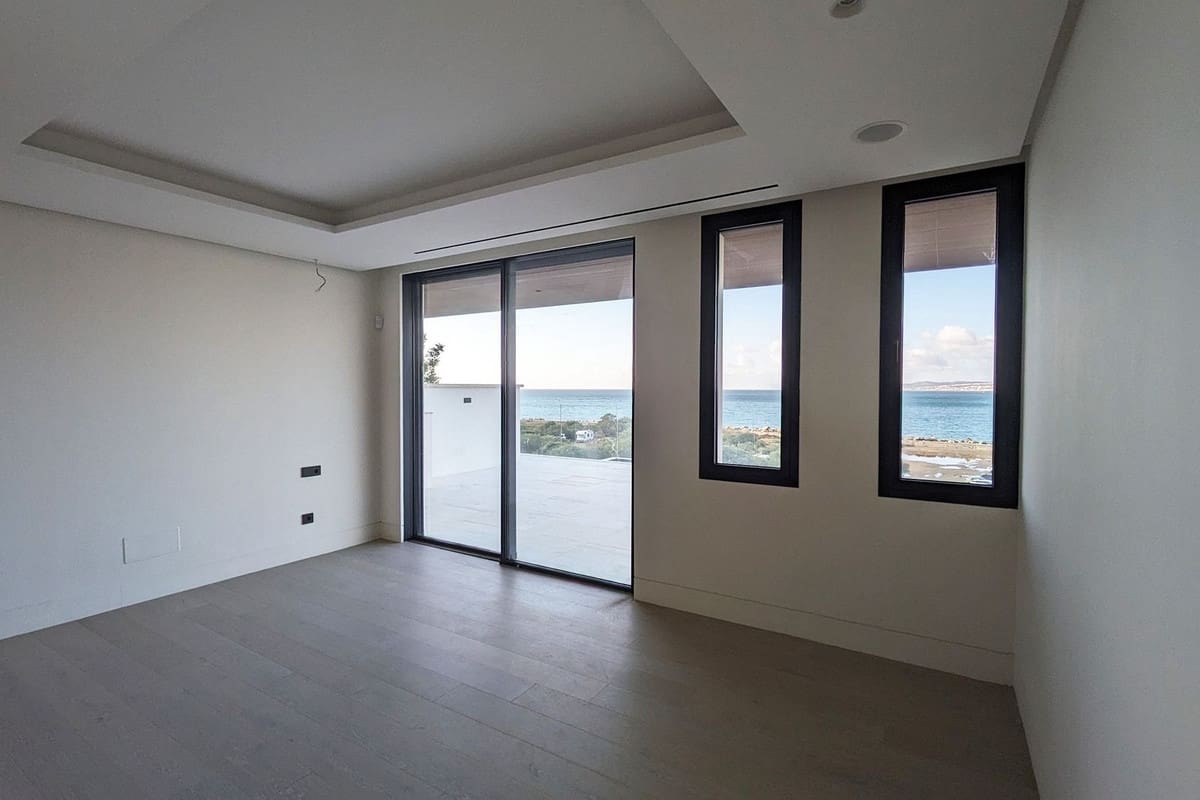 Apartamento de 4 habitaciones en Estepona en venta con garaje - 4.385.000 € (Ref: 9314629)