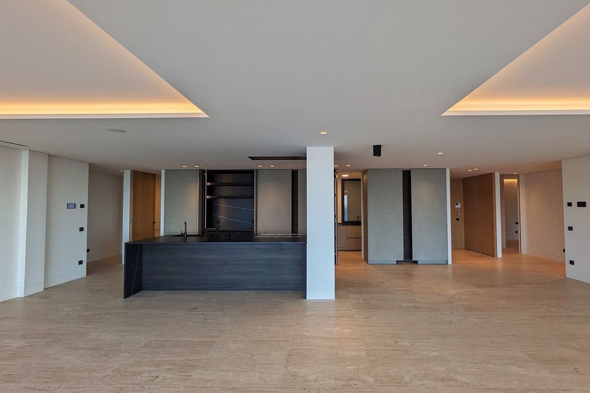 Apartamento de 4 habitaciones en Estepona en venta con garaje - 4.385.000 € (Ref: 9314629)