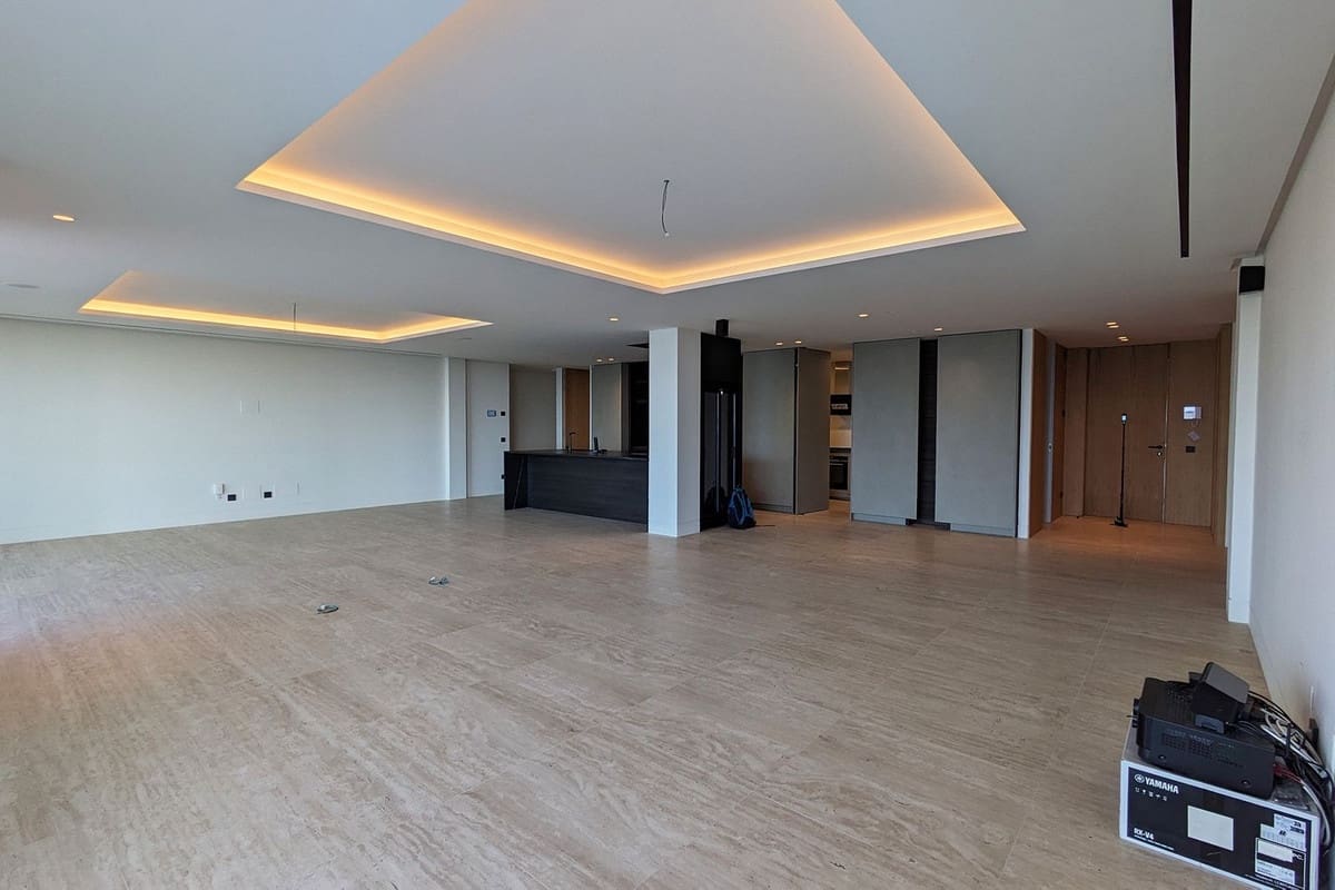 4 bedroom Apartment for sale in Estepona with garage - € 4,385,000 (Ref: 9314630)