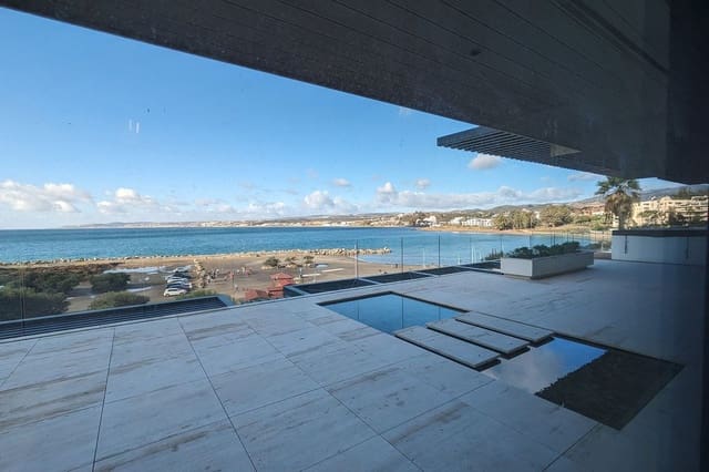 Apartamento de 4 habitaciones en Estepona en venta con garaje - 4.385.000 € (Ref: 9314630)