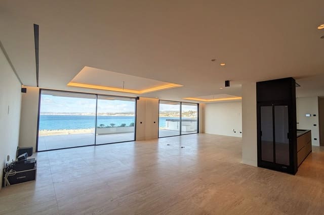 Apartamento de 4 habitaciones en Estepona en venta con garaje - 4.385.000 € (Ref: 9314630)