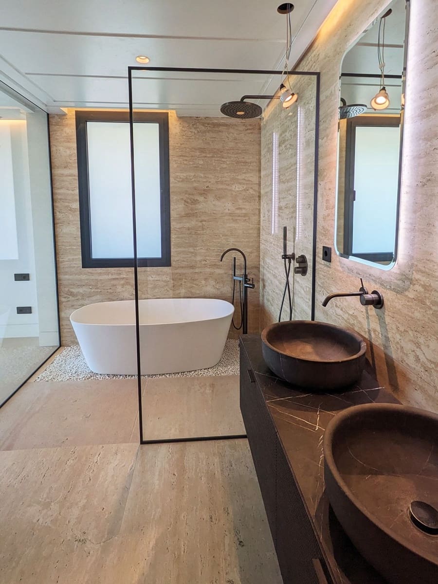 4 bedroom Apartment for sale in Estepona with garage - € 4,385,000 (Ref: 9314630)