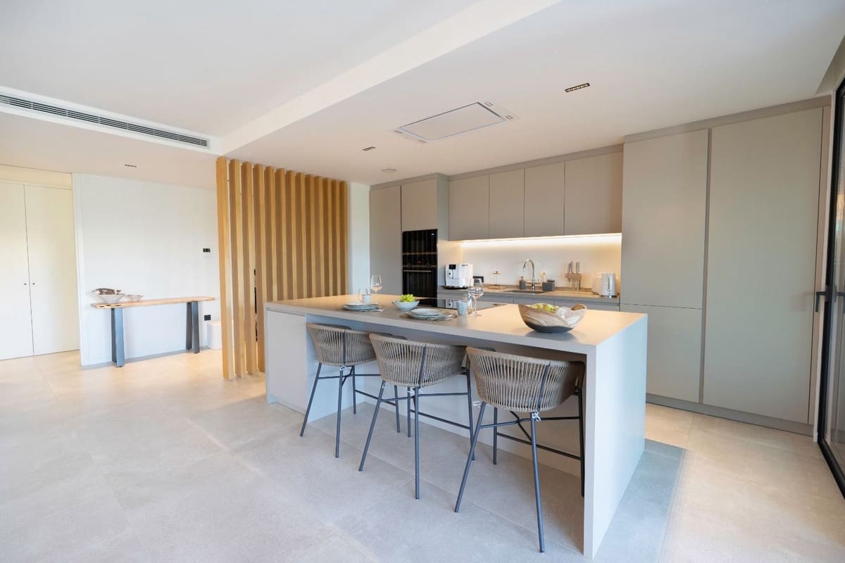 2 soverom Leilighet til salgs i Sotogrande med garasje - € 900 000 (Ref: 9314631)