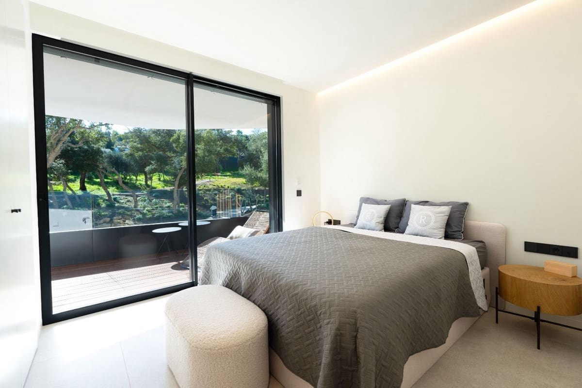 2 soverom Leilighet til salgs i Sotogrande med garasje - € 900 000 (Ref: 9314631)