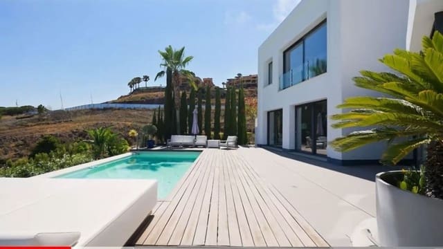 4 bedroom Villa for sale in Benahavís - € 2,950,000 (Ref: 9314634)