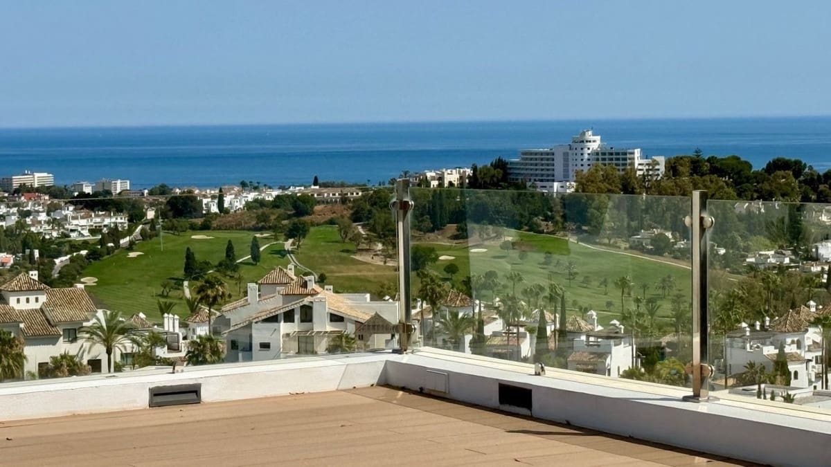 4 bedroom Villa for sale in Benahavis - € 2,950,000 (Ref: 9314634)