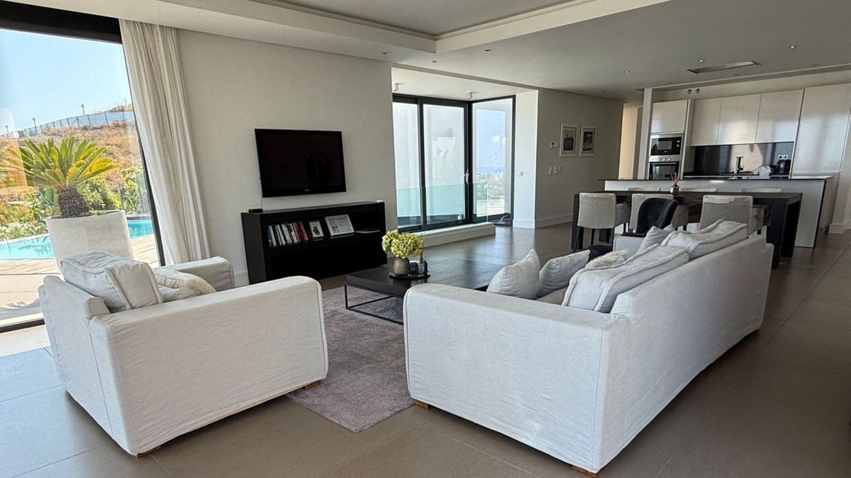 4 bedroom Villa for sale in Benahavis - € 2,950,000 (Ref: 9314634)