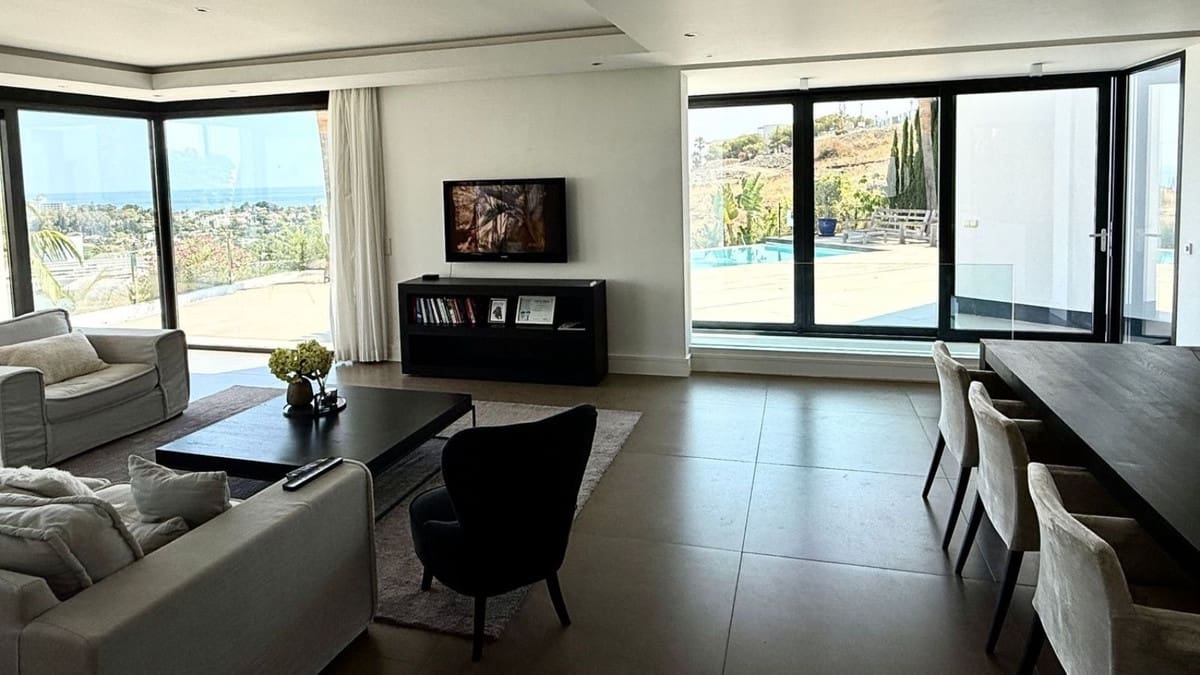4 bedroom Villa for sale in Benahavis - € 2,950,000 (Ref: 9314634)