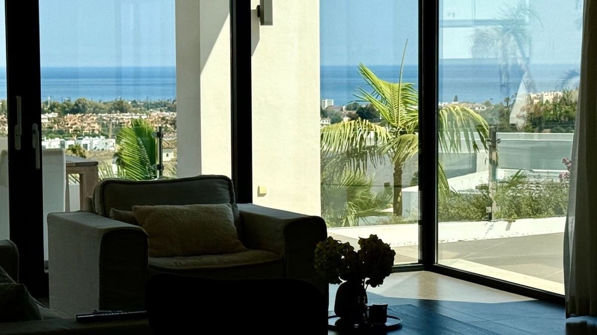 4 bedroom Villa for sale in Benahavis - € 2,950,000 (Ref: 9314634)