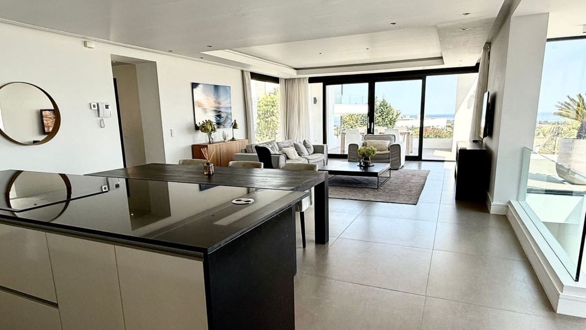 4 bedroom Villa for sale in Benahavis - € 2,950,000 (Ref: 9314634)