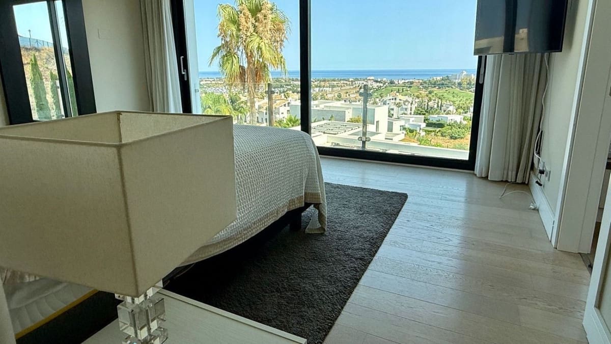 4 bedroom Villa for sale in Benahavis - € 2,950,000 (Ref: 9314634)