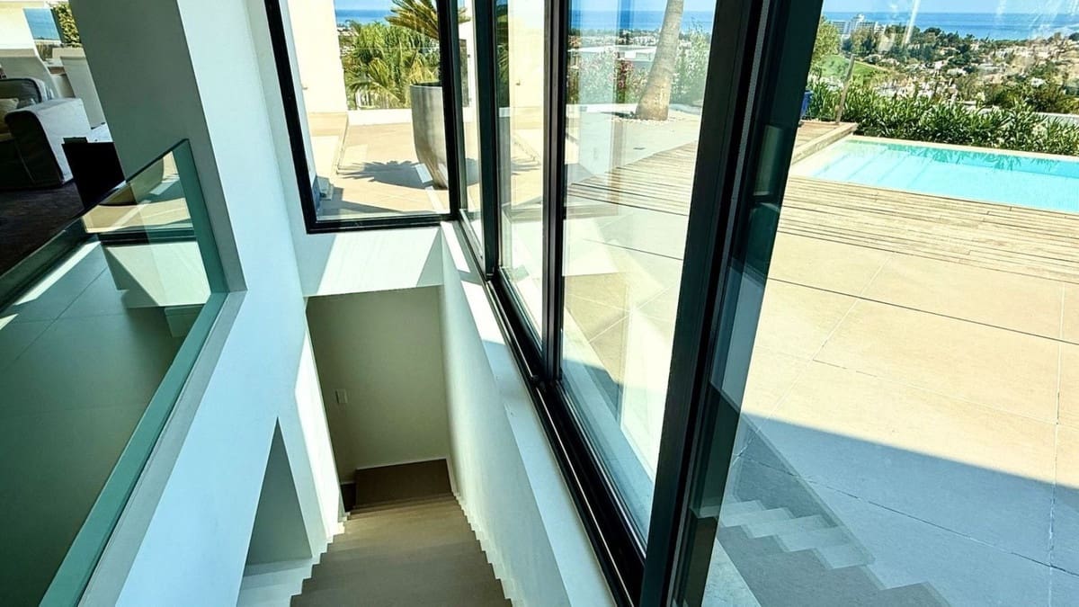 4 bedroom Villa for sale in Benahavis - € 2,950,000 (Ref: 9314634)