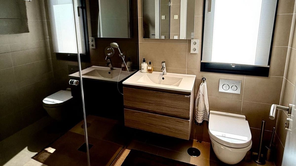 4 bedroom Villa for sale in Benahavis - € 2,950,000 (Ref: 9314634)