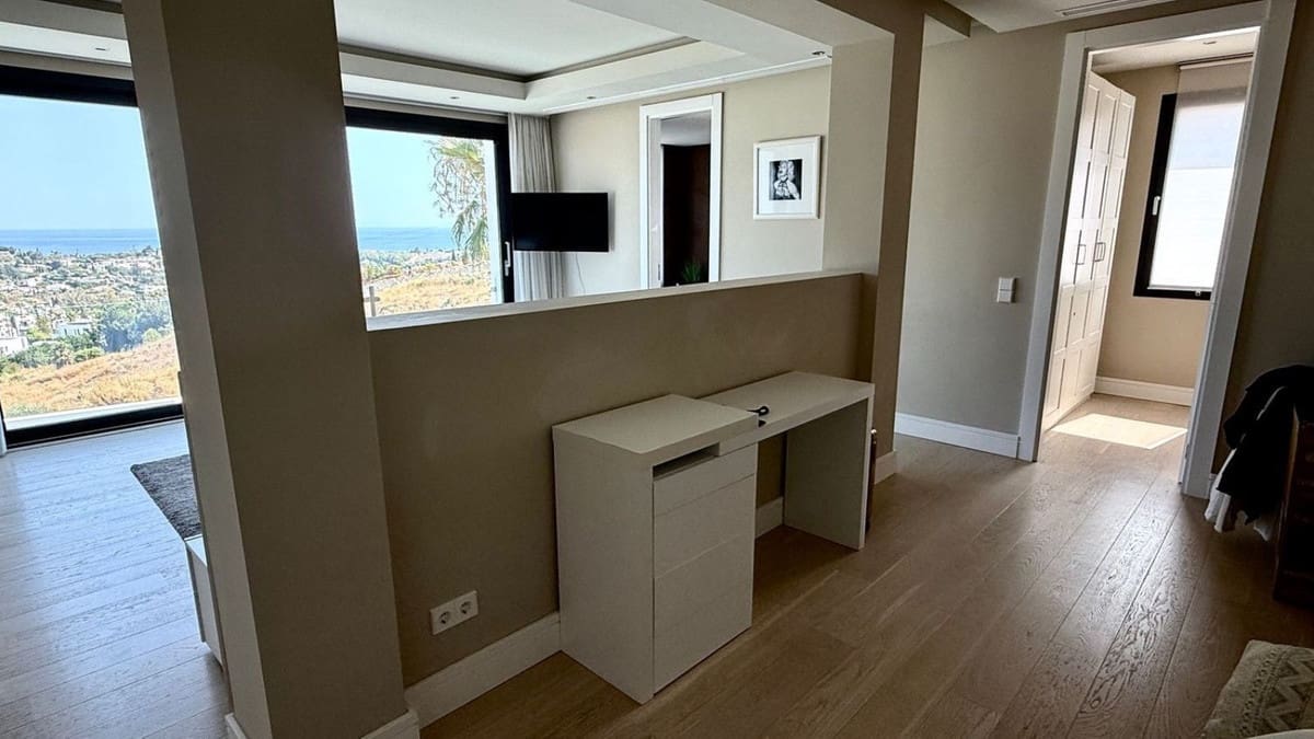 4 bedroom Villa for sale in Benahavis - € 2,950,000 (Ref: 9314634)