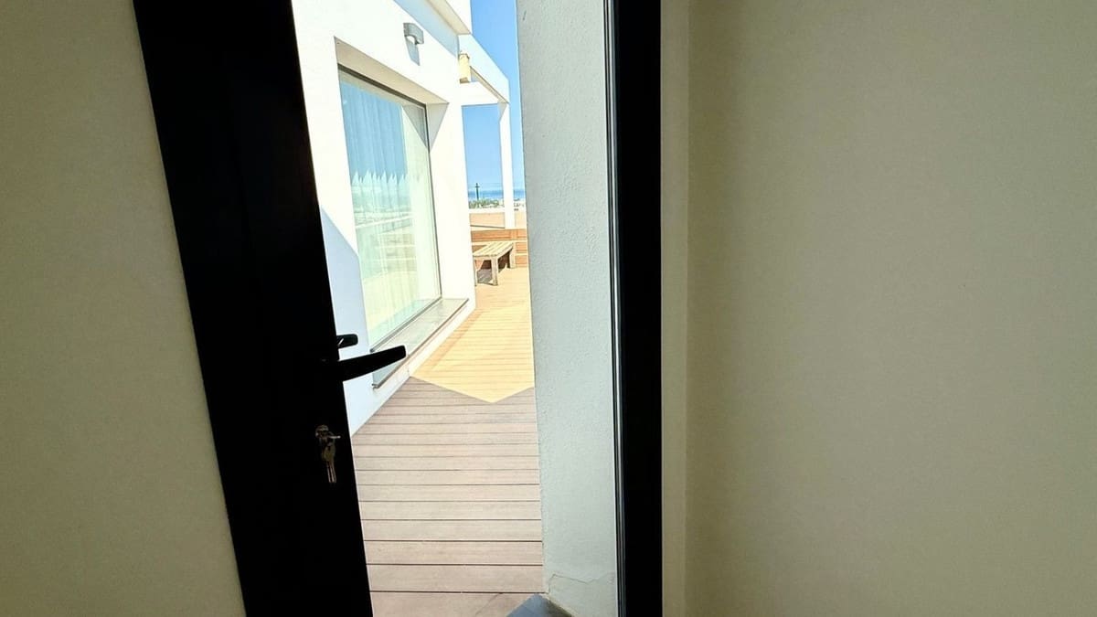 4 bedroom Villa for sale in Benahavis - € 2,950,000 (Ref: 9314634)