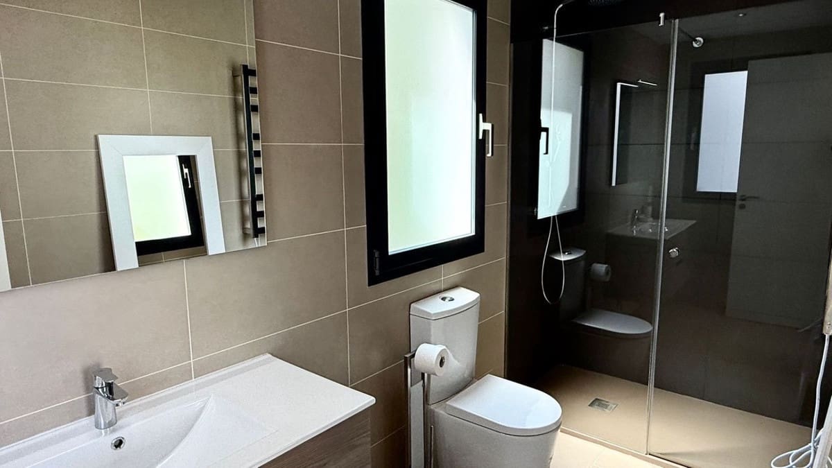 4 bedroom Villa for sale in Benahavis - € 2,950,000 (Ref: 9314634)