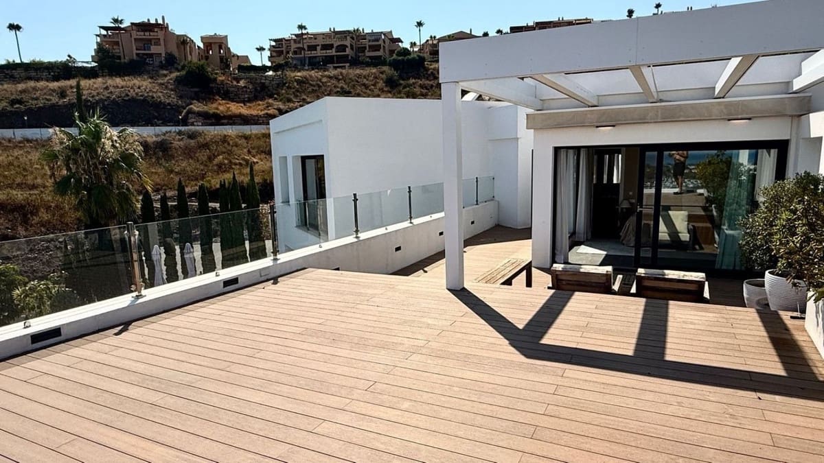 4 bedroom Villa for sale in Benahavis - € 2,950,000 (Ref: 9314634)