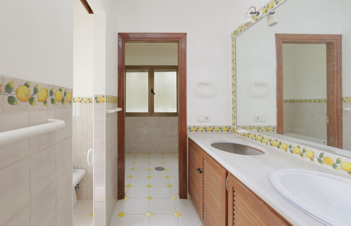 6 quarto Moradia para venda em San Roque com garagem - 1 650 000 € (Ref: 9314635)