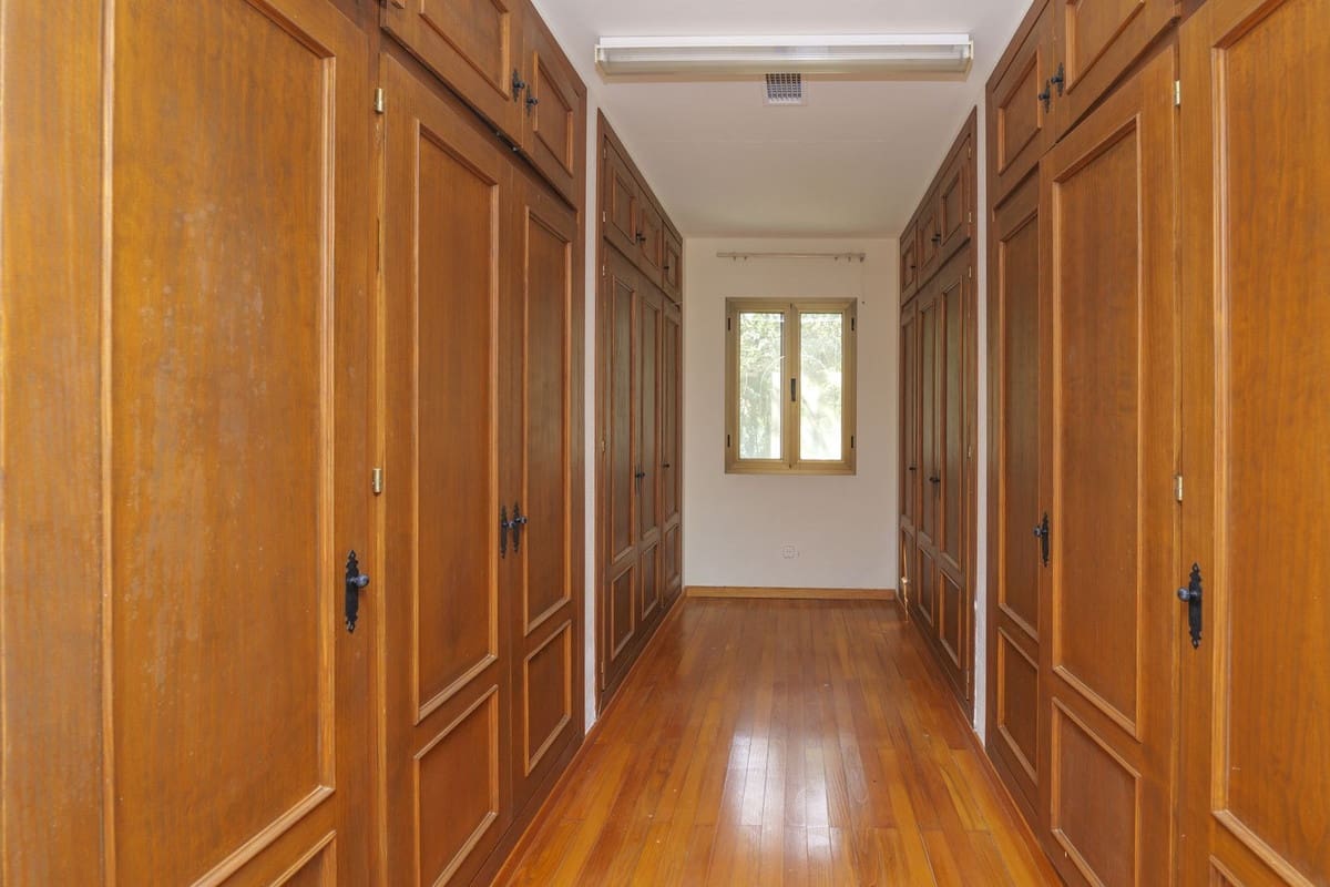 6 quarto Moradia para venda em San Roque com garagem - 1 650 000 € (Ref: 9314635)