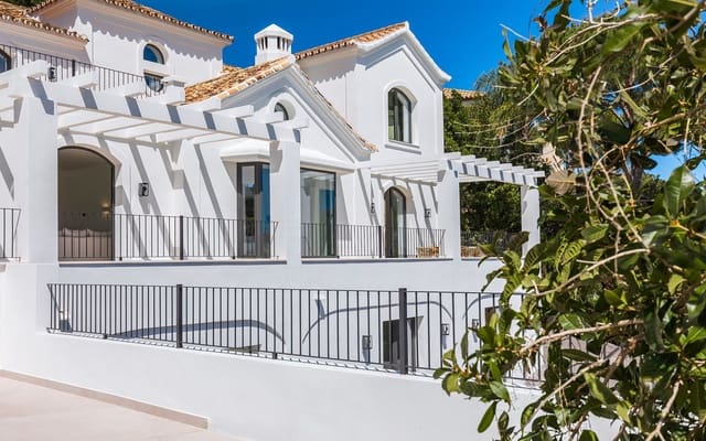 5 bedroom Villa for sale in Benahavís - € 3,985,000 (Ref: 9314636)