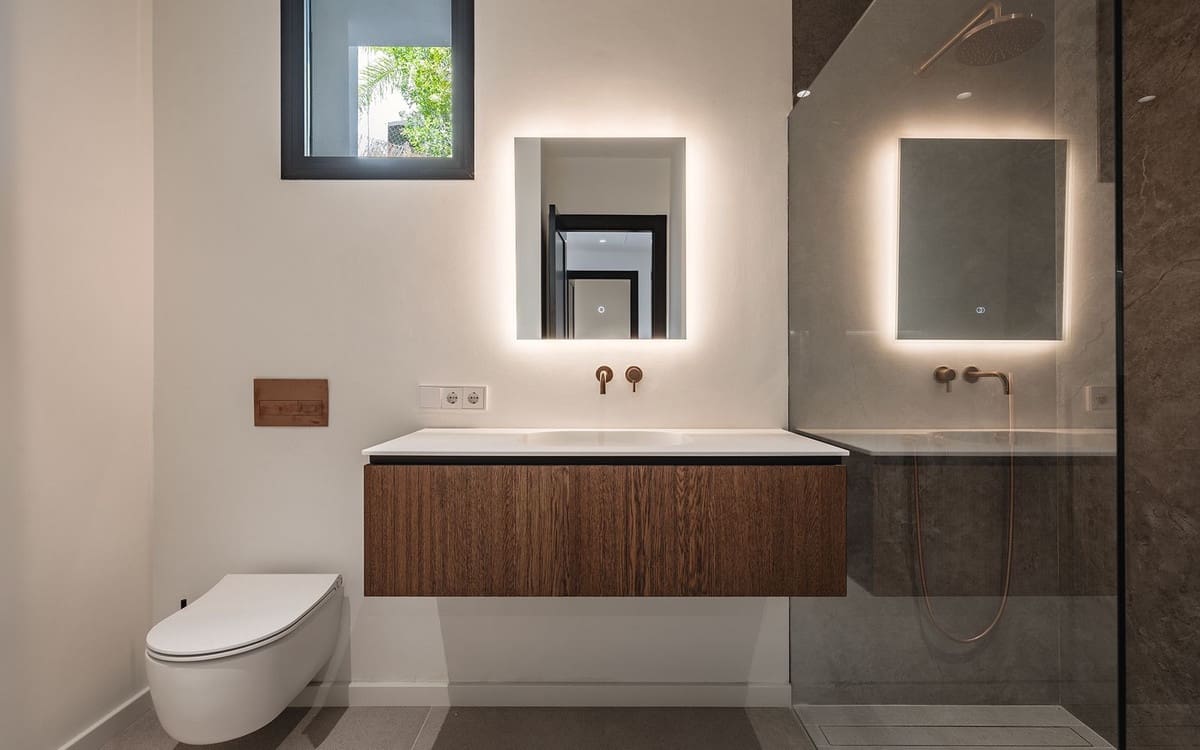 5 bedroom Villa for sale in Benahavis - € 3,985,000 (Ref: 9314636)