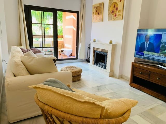 3 bedroom Apartment for sale in Estepona with garage - € 595,000 (Ref: 9314637)