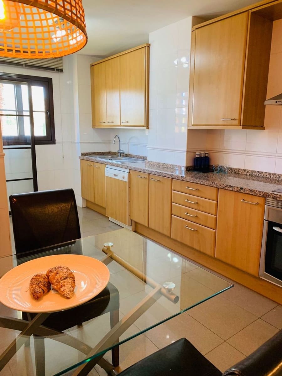 3 bedroom Apartment for sale in Estepona with garage - € 595,000 (Ref: 9314637)