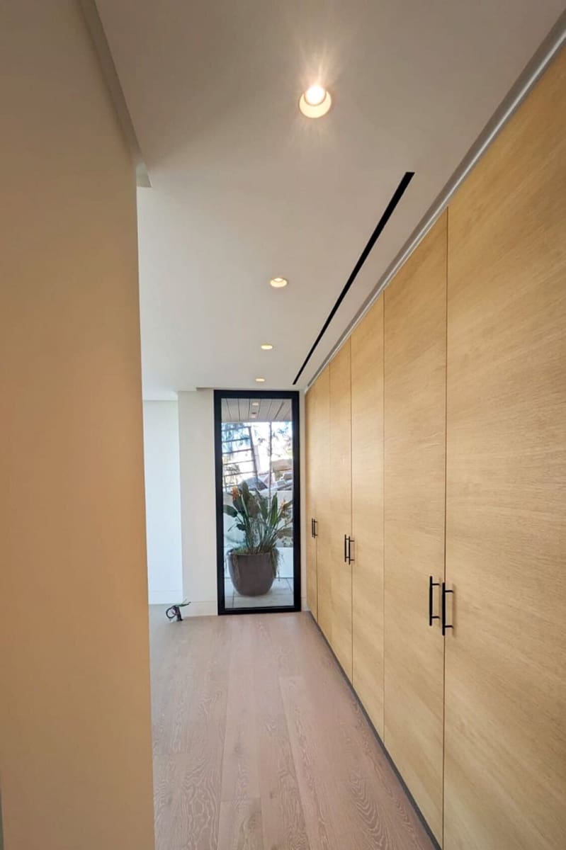 3 bedroom Apartment for sale in Estepona with garage - € 2,410,000 (Ref: 9314639)