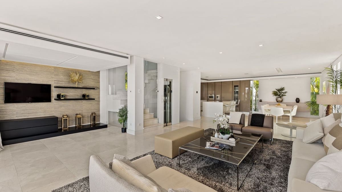 4 slaapkamer Villa te koop in Marbella - € 10.900.000 (Ref: 9314640)