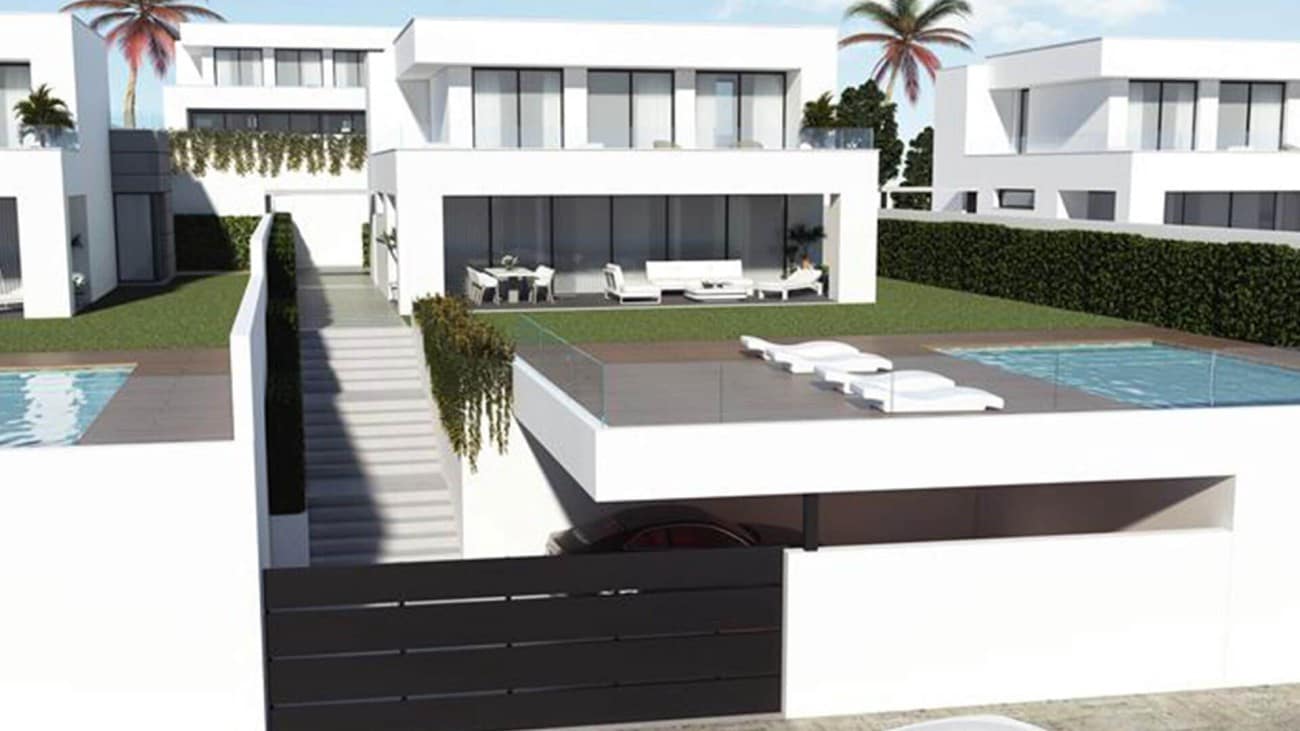 4 Zimmer Villa zu verkaufen in Marbella mit Pool - 1.065.000 € (Ref: 9343817)