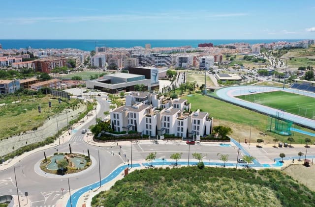 Apartamento de 2 habitaciones en Estepona en venta con piscina - 374.000 € (Ref: 9343832)