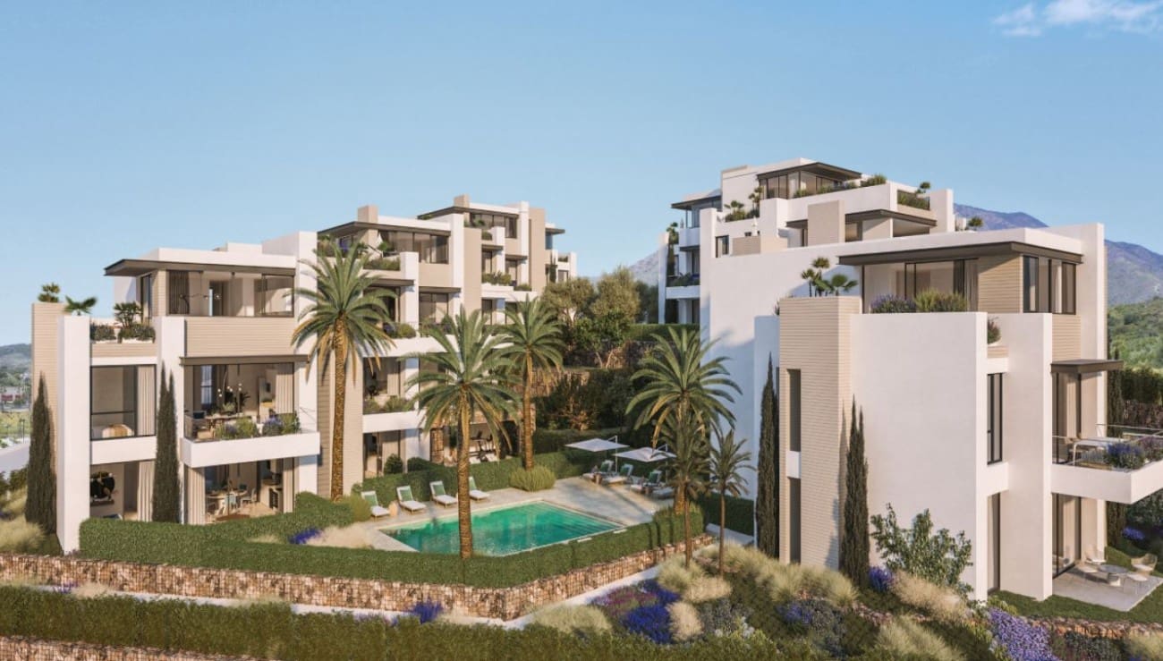 Apartamento de 2 habitaciones en Estepona en venta con piscina - 374.000 € (Ref: 9343832)