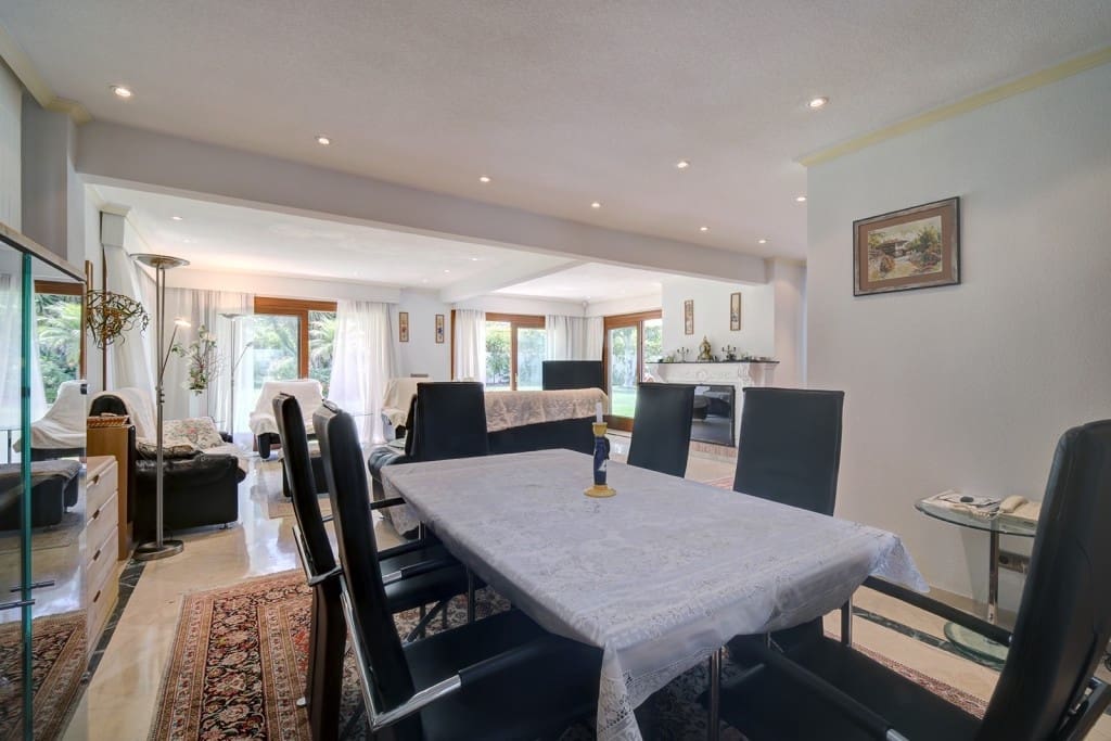 Chalet de 5 habitaciones en Costalita en venta con garaje - 2.400.000 € (Ref: 9352119)