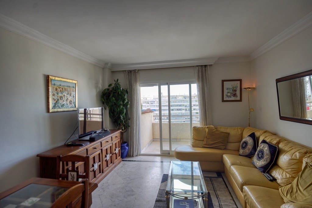 Apartamento de 2 habitaciones en Puerto Banus en venta con garaje - 580.000 € (Ref: 9352121)