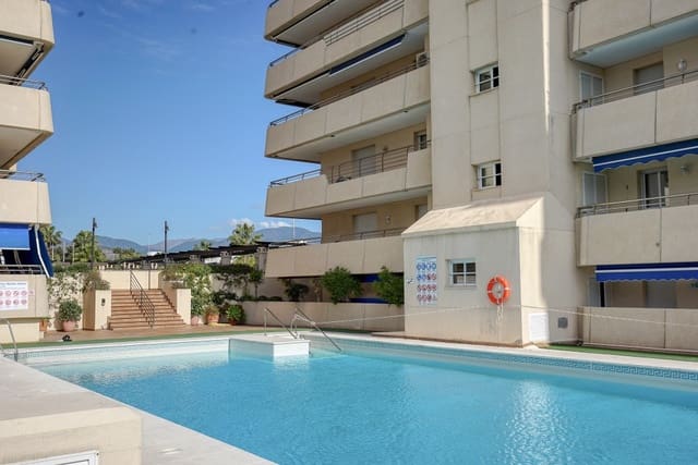 2 bedroom Apartment for sale in Puerto Banus, Marbella with garage - € 580,000 (Ref: 9352121)