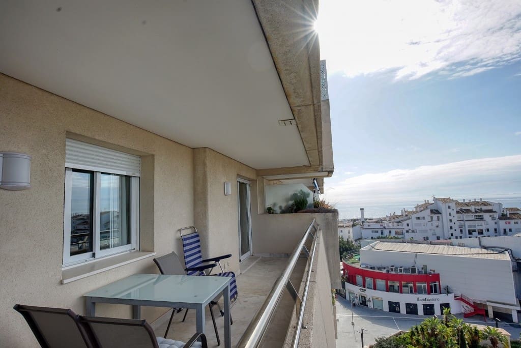 2 bedroom Apartment for sale in Puerto Banus with garage - € 580,000 (Ref: 9352121)