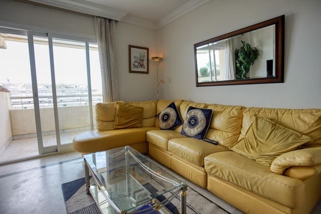 2 bedroom Apartment for sale in Puerto Banus, Marbella with garage - € 580,000 (Ref: 9352121)