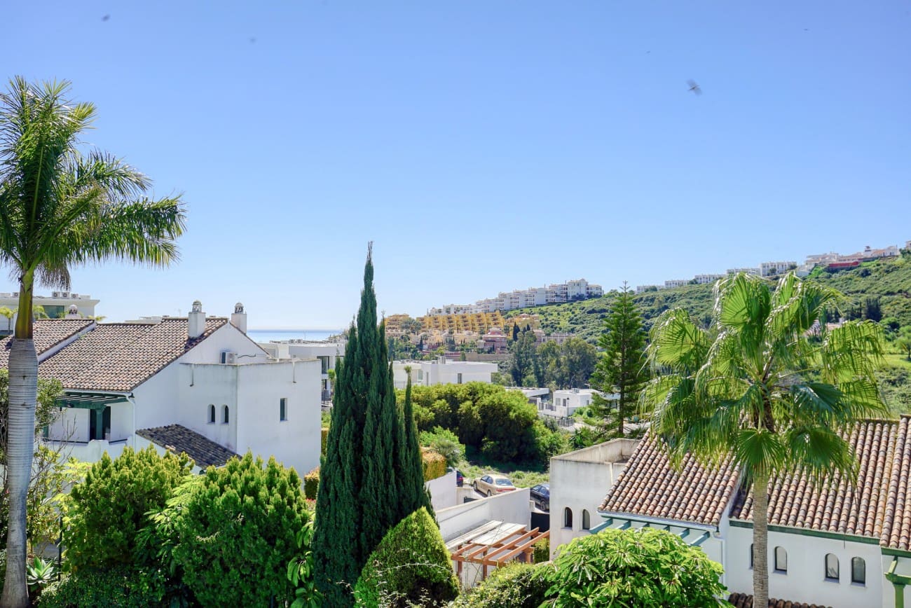 3 soveværelse Villa til salg i Manilva med swimmingpool - € 575.000 (Ref: 9352122)